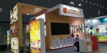 在展台搭建设计中影响色调变化的因素有哪些