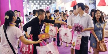 不一样的婚博会——结个婚也不容易