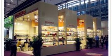 如何让你的广交会展台装修设计楚楚动人