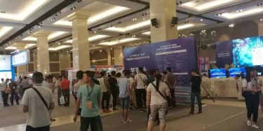 主人，快来带我去宠物医师大会啦~