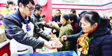 毕加上海展台设计搭建公司聚焦：武汉食博会，首日现场销售额约3200万元