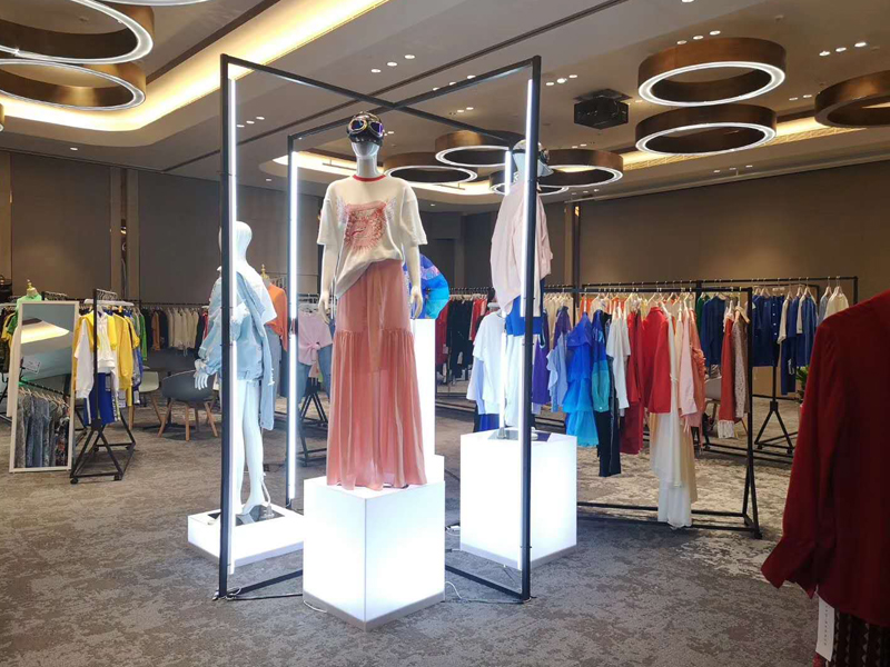 富力环贸港[赏裳]2019春夏女装订货会